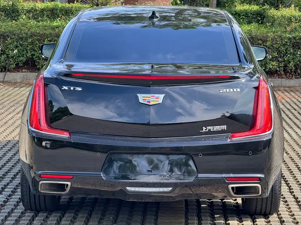 Cadillac XTS 2018 — фото 17