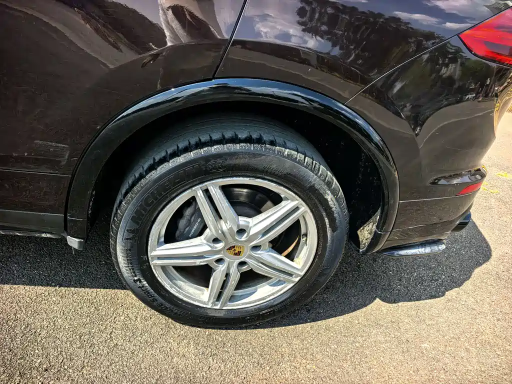 Porsche Cayenne 2015 — фото 13