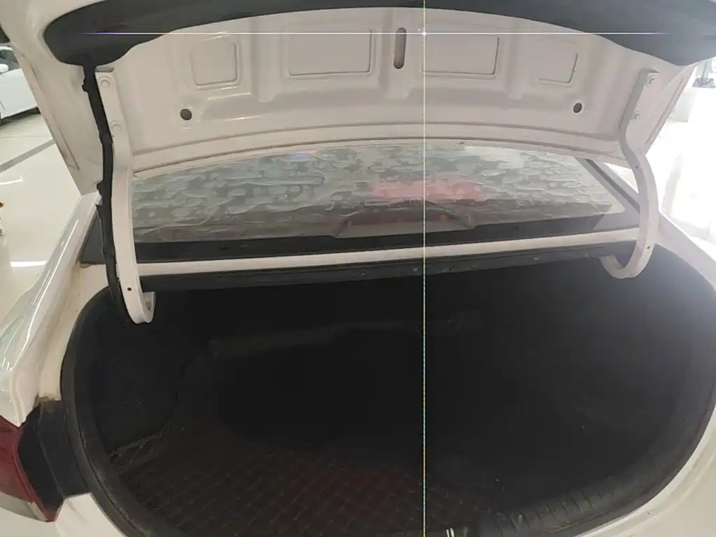 Hyundai Verna 2017 — фото 15