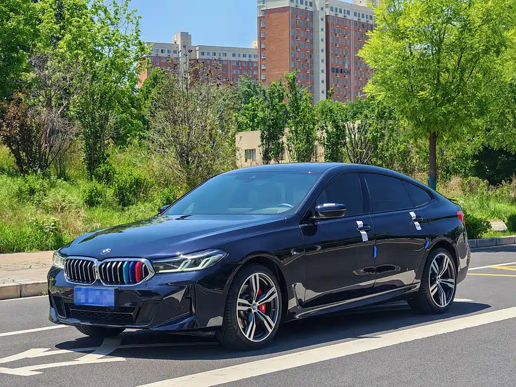 BMW 6 Series GT 2023 — фото 18