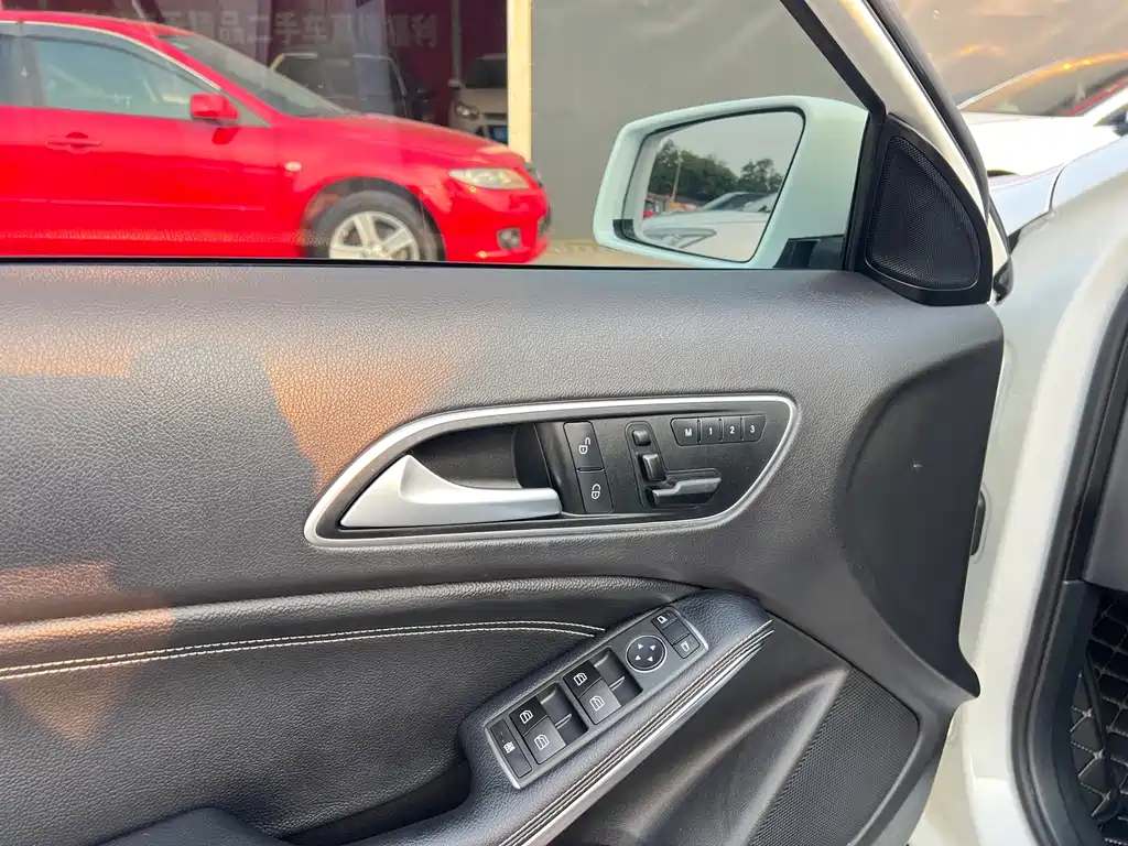 Mercedes-Benz GLA 2016