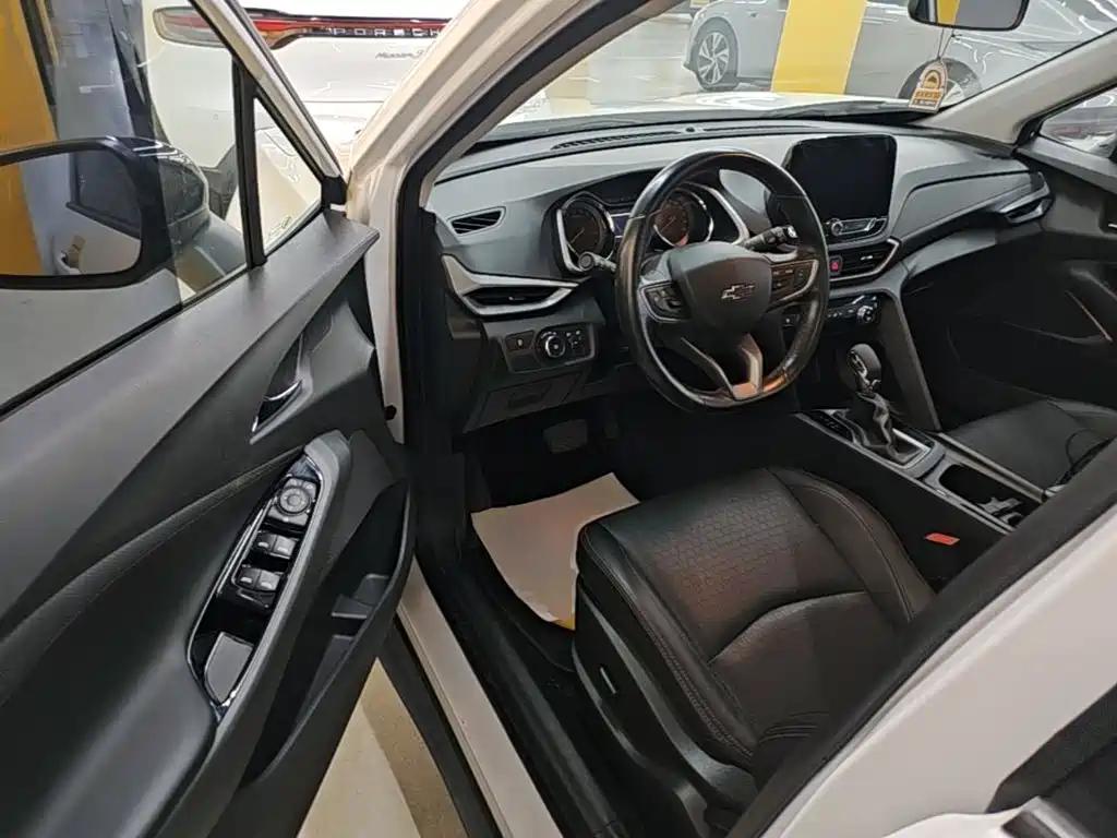 Chevrolet Orlando 2021 — фото 16