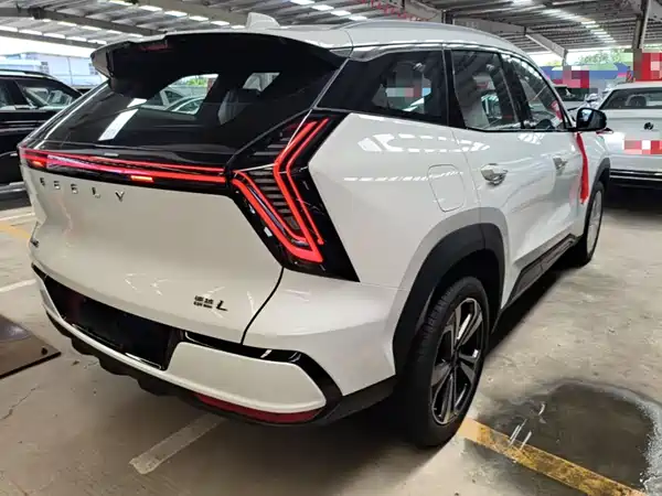 Geely Boyue L 2026