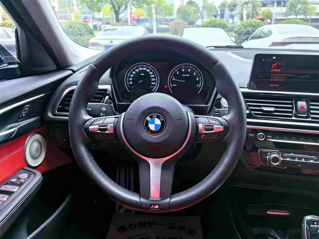 BMW 1 Series 2021 — фото 11