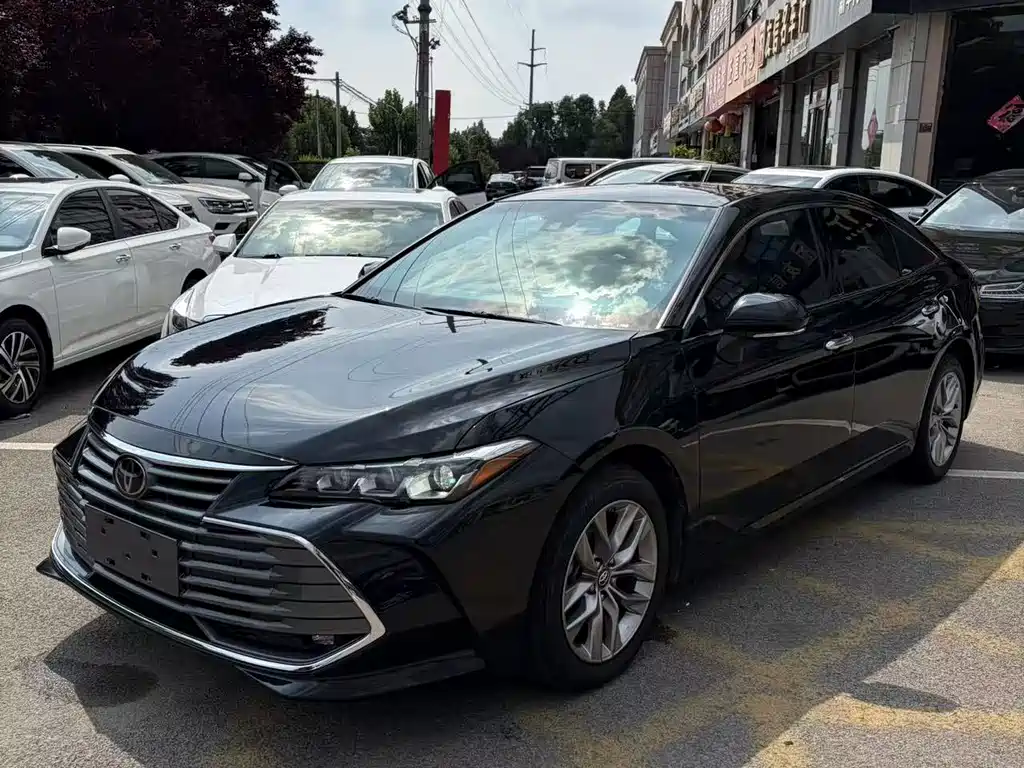 Toyota Avalon 2021 — фото 1