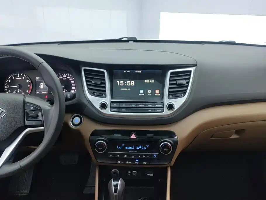 Hyundai Tucson 2016 — фото 13