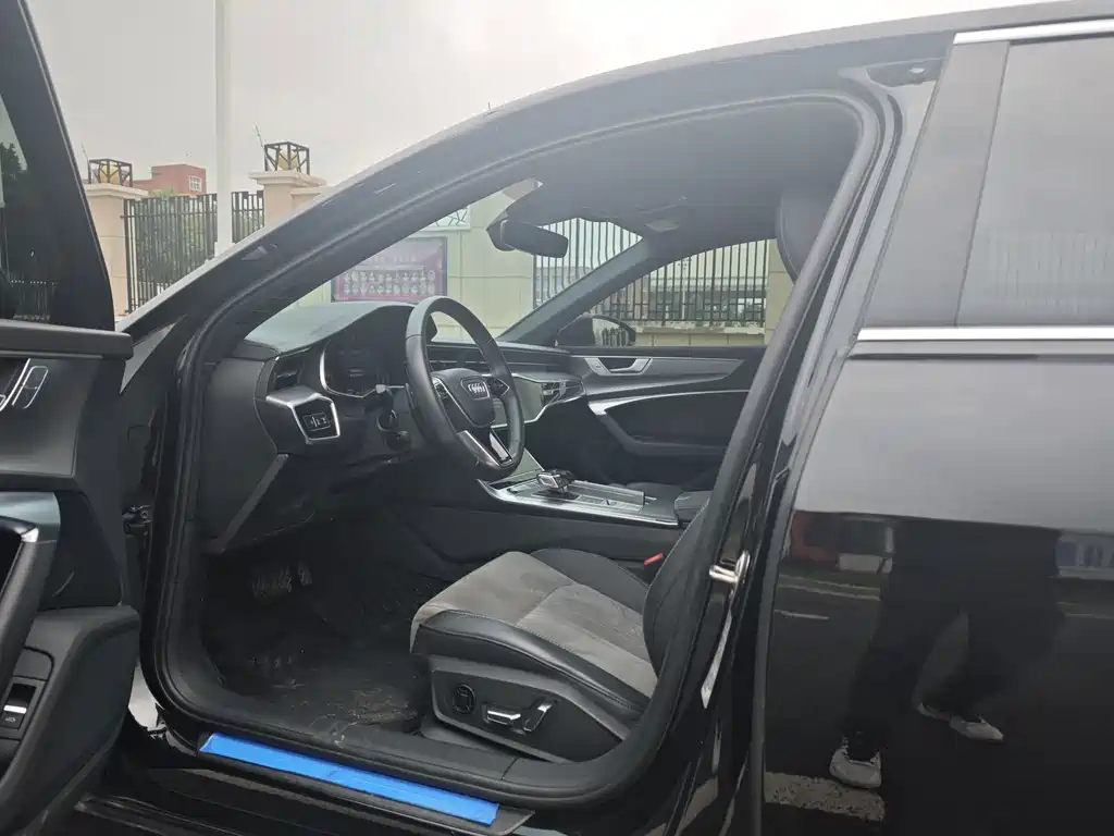 Audi A6L 2023