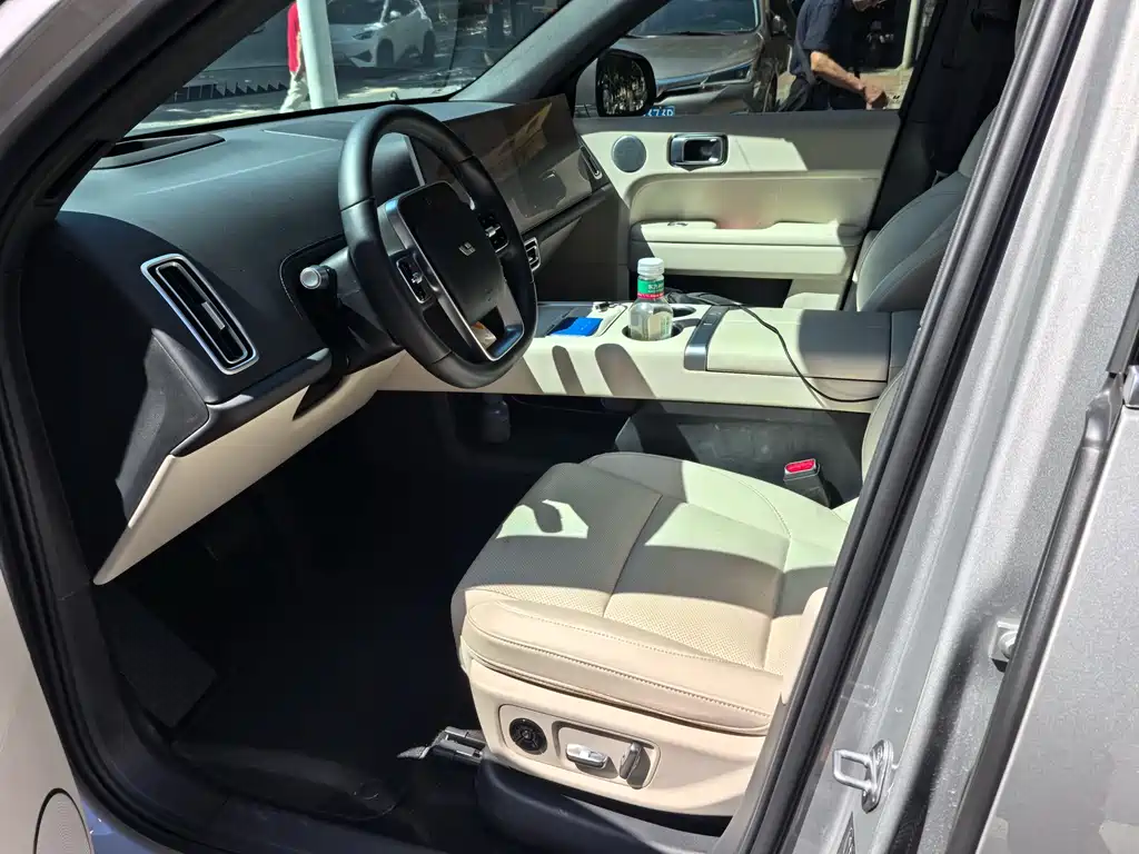 Li Auto Li L6 2024