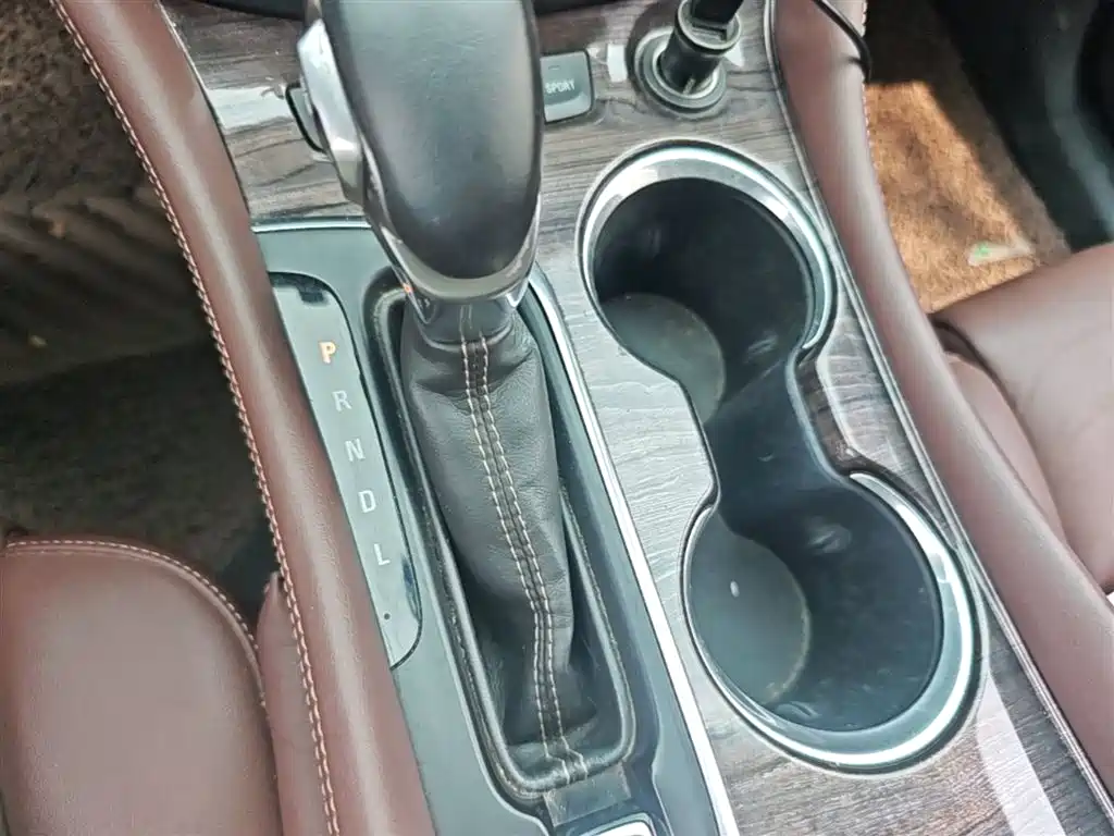 Buick Envision Plus 2016 — фото 21