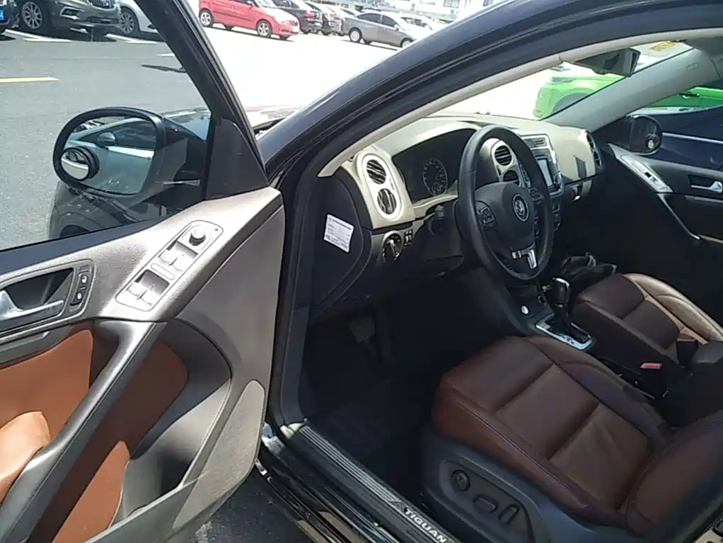 Volkswagen Tiguan 2015 — фото 16