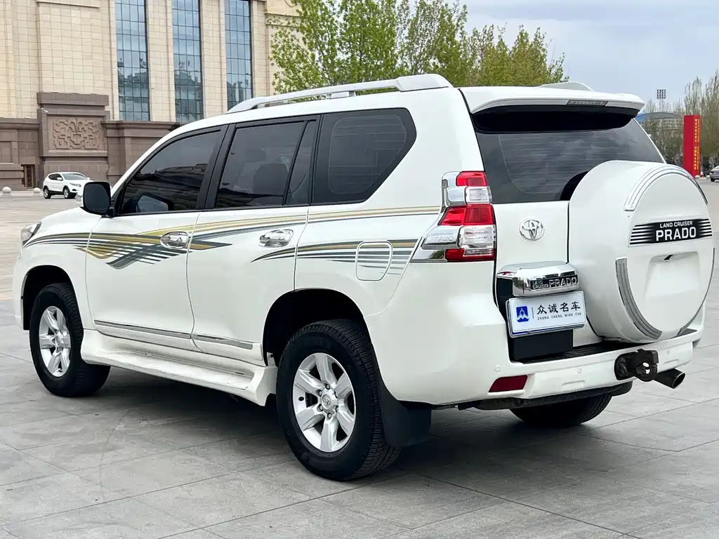 Toyota Prado 2017 — фото 9
