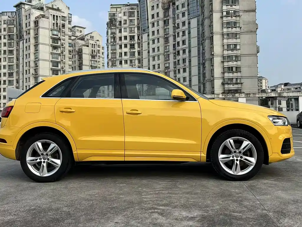 Audi Q3 2016 — фото 12