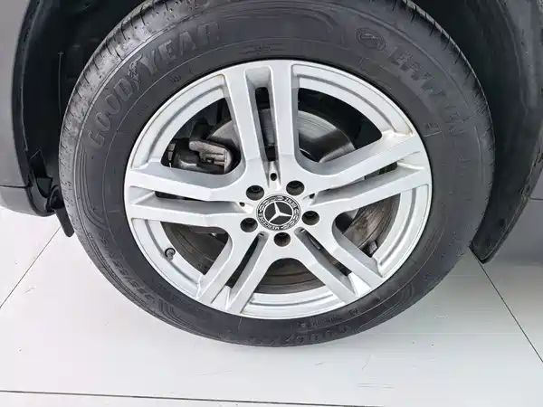 Mercedes-Benz GLB 2021