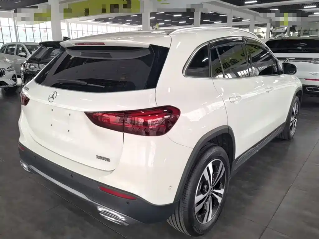 Mercedes-Benz GLA 2025 — фото 7