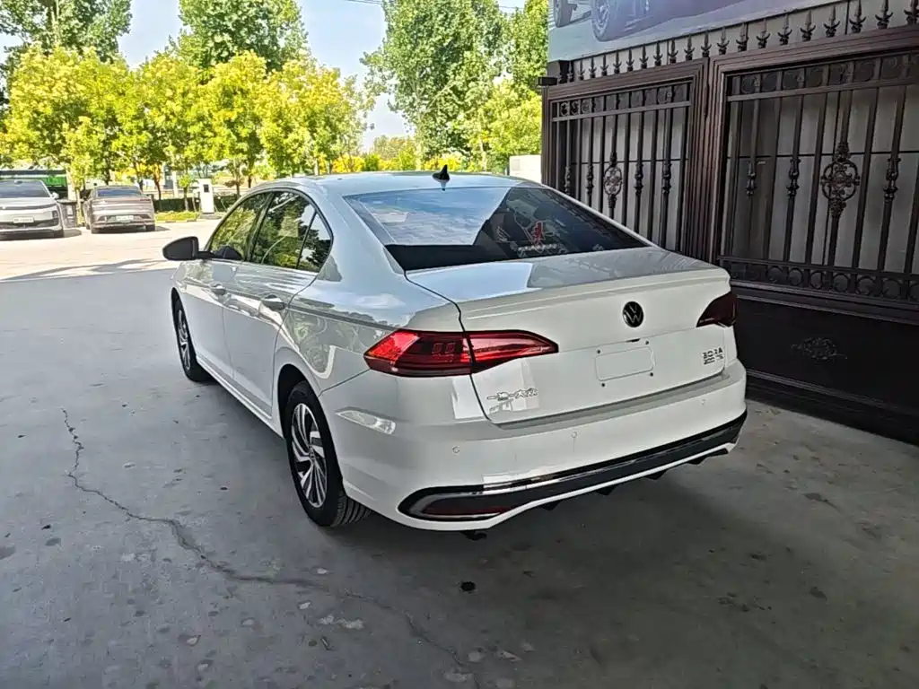 Volkswagen Bora 2023