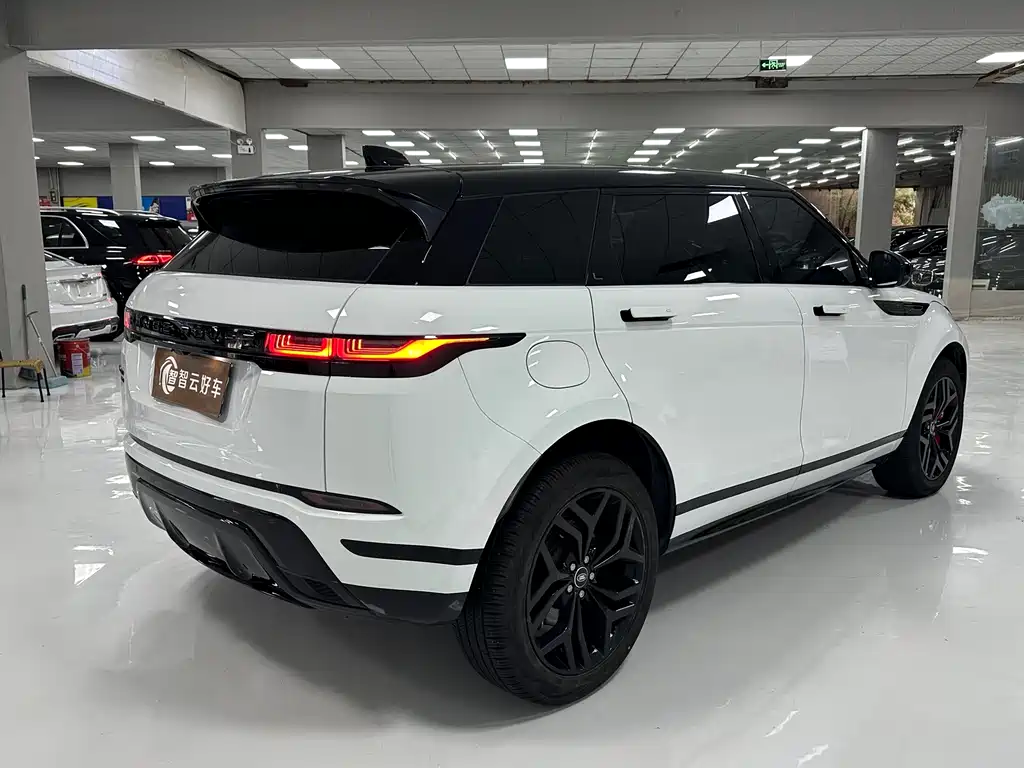 Land Rover Evoque 2023 — фото 9