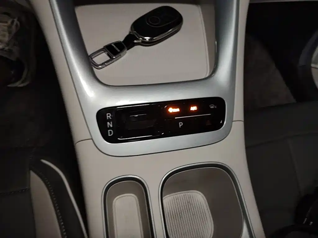 Geely Galaxy Starwish 2025 — фото 14