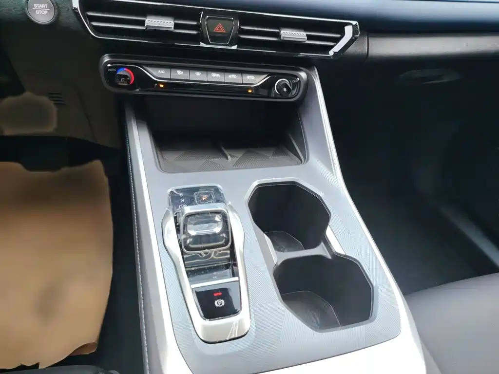 GAC Trumpchi GS3 2026 — фото 10