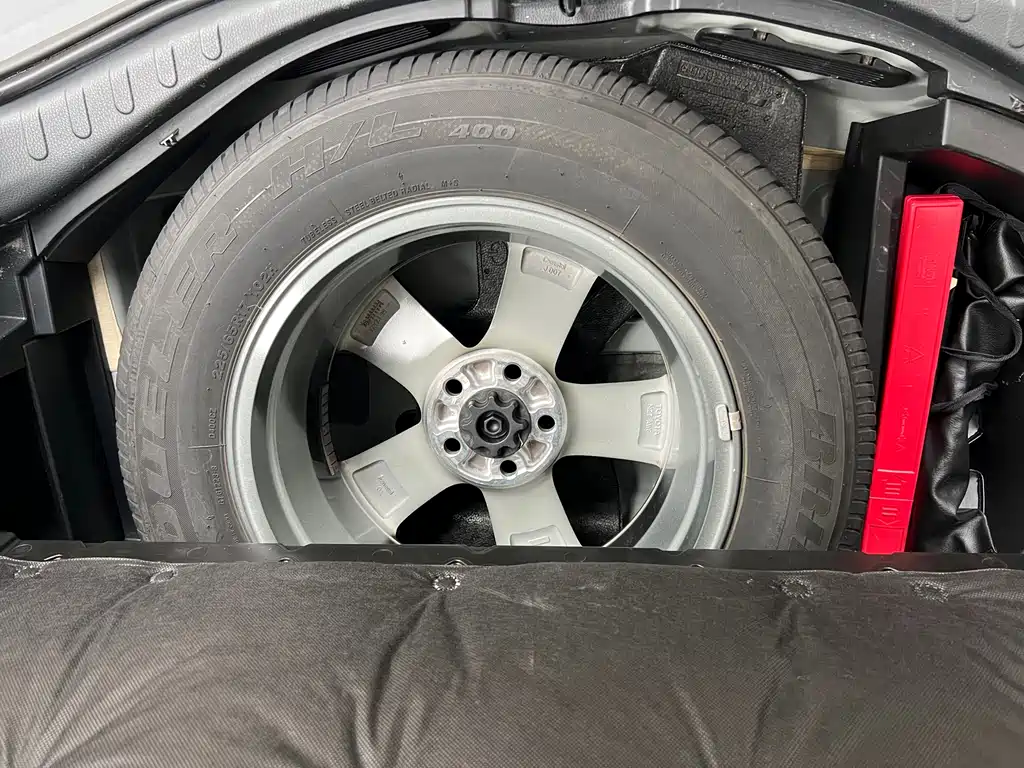 Toyota RAV4 2016 — фото 27