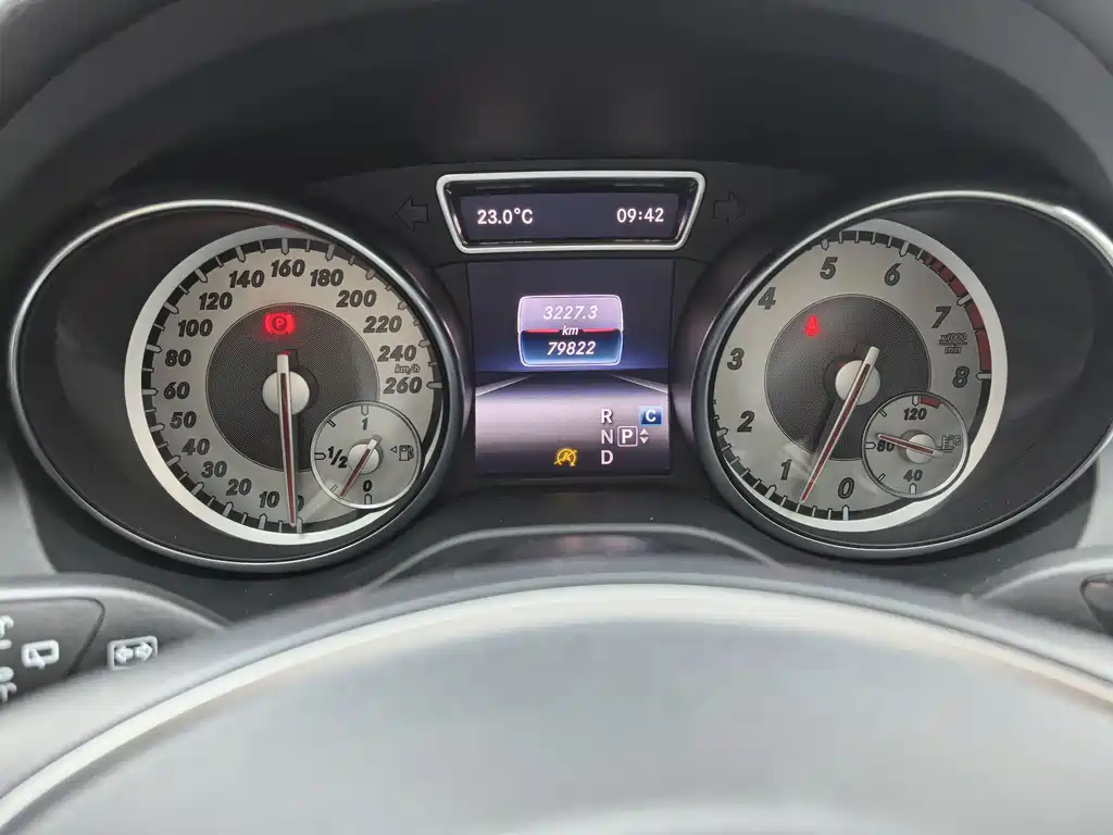 Mercedes-Benz GLA 2017 — фото 13
