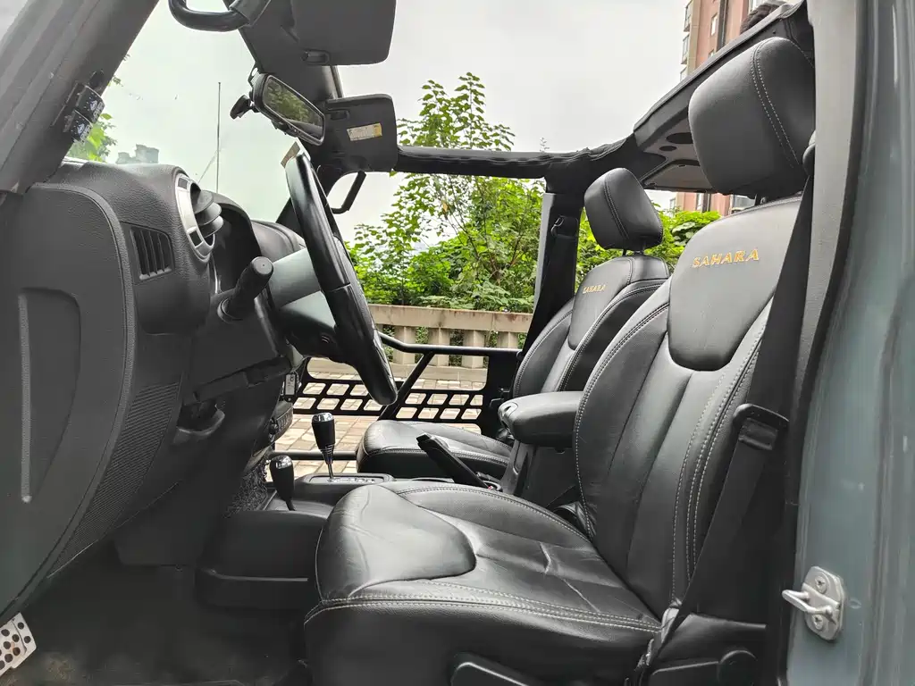 Jeep Wrangler 2015 — фото 14