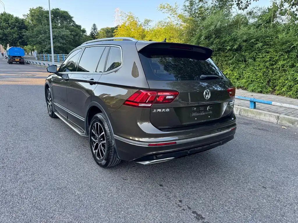 Volkswagen Tiguan L Plug-In Hybrid 2019 — фото 7