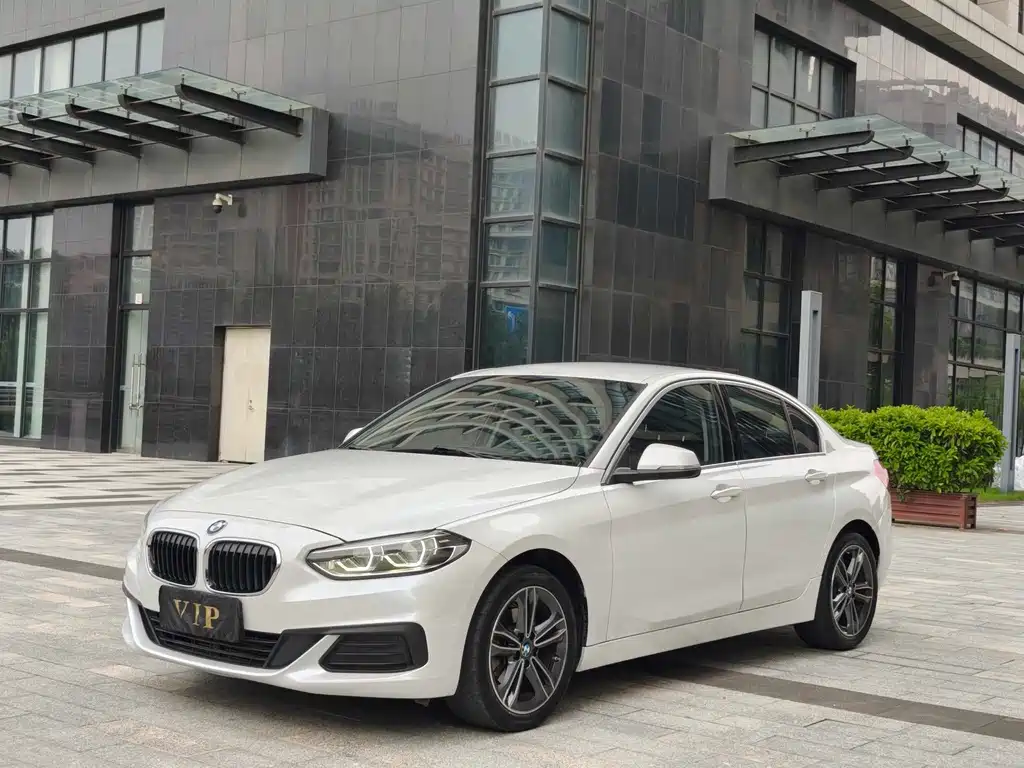 BMW 1 Series 2020 — фото 2