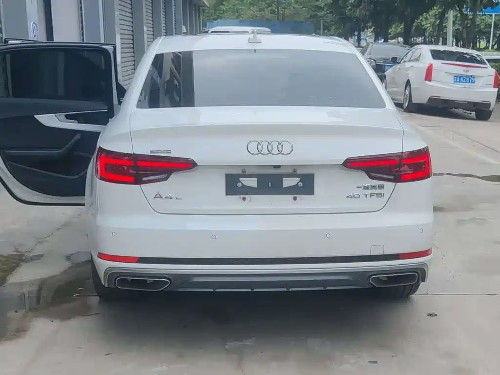 Audi A4L 2019