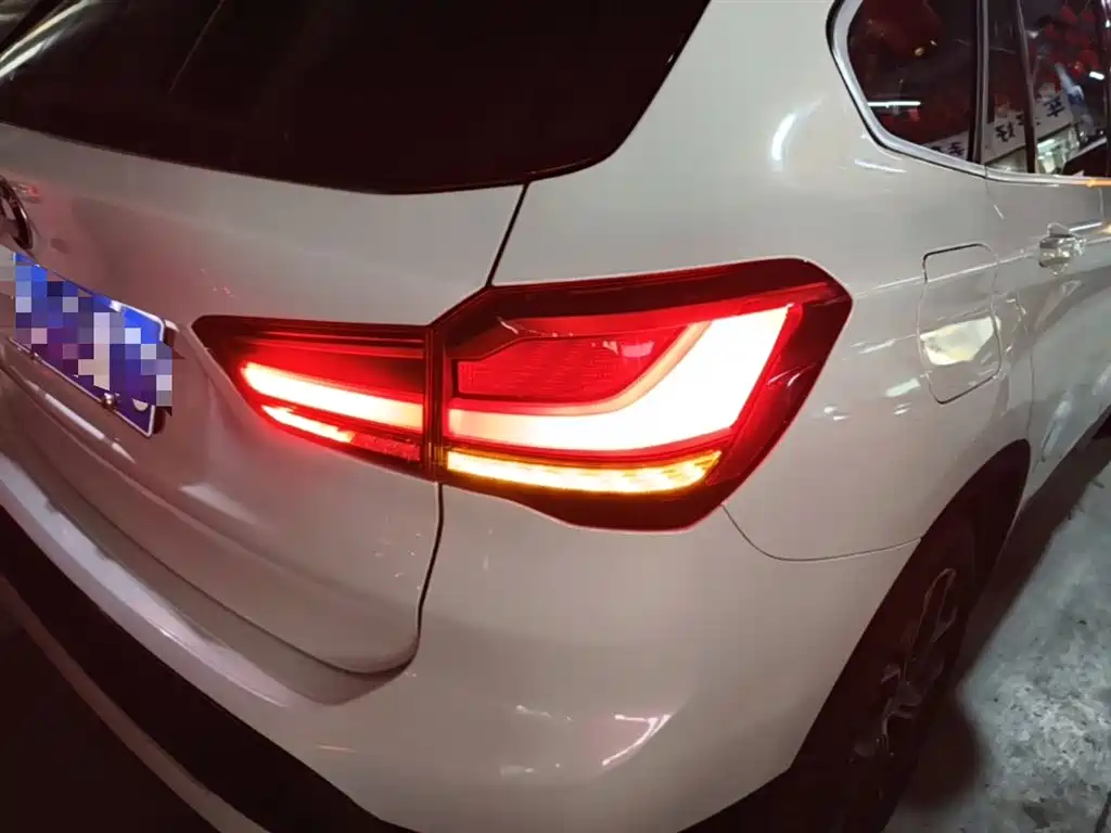 BMW X1 2021 — фото 8