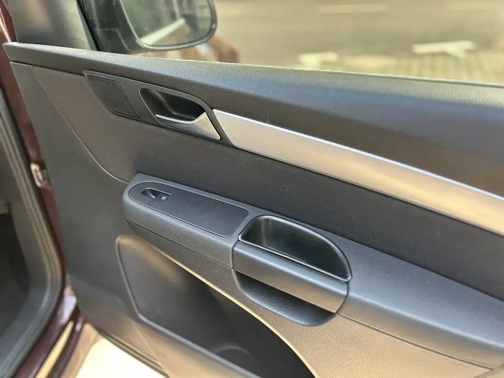 Volkswagen Sharan 2019 — фото 11