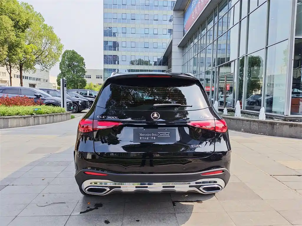 Mercedes-Benz GLC 2025