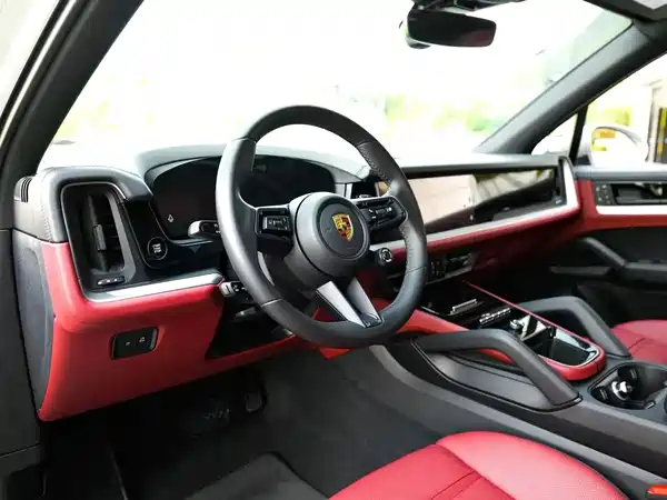 Porsche Cayenne 2024