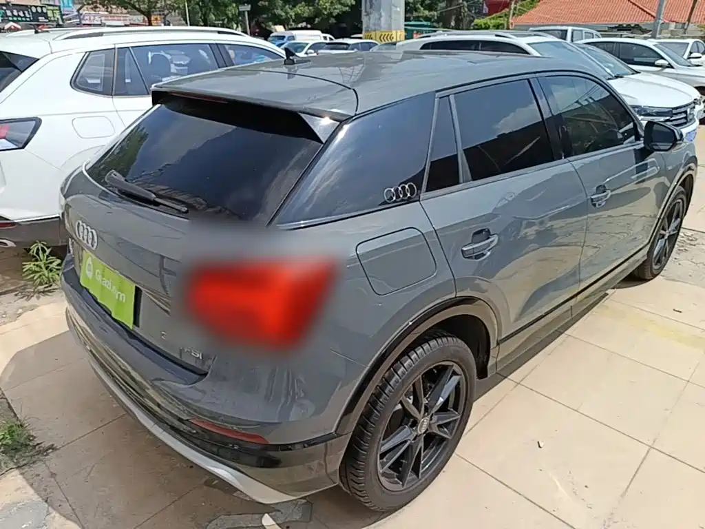 Audi Q2L 2021