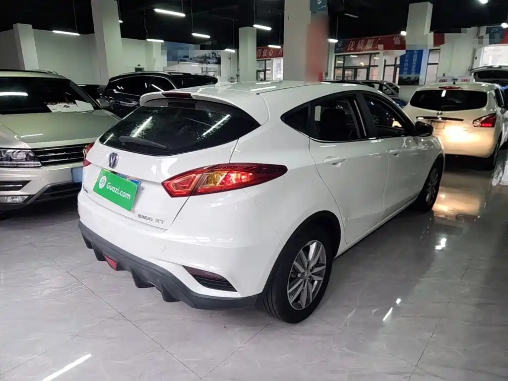 Changan Eado XT 2017 — фото 7