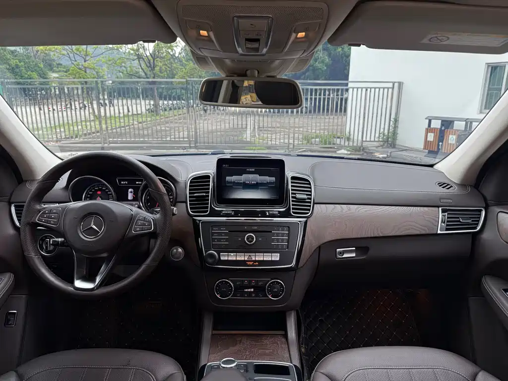 Mercedes-Benz GLE 2018 — фото 10