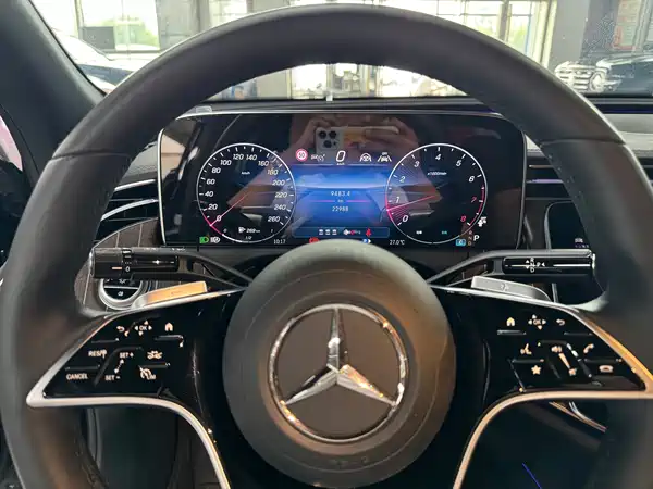 Mercedes-Benz E-Class 2025