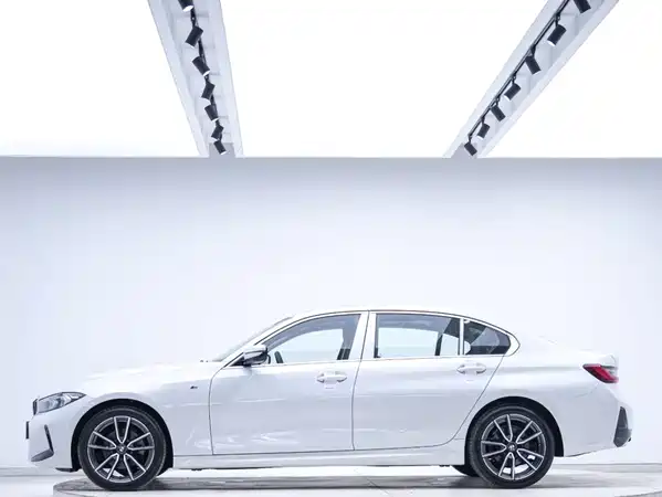BMW 3 Series 2023