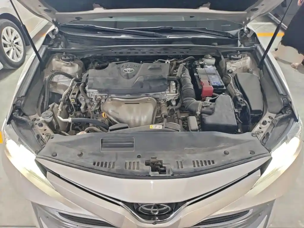 Toyota Camry 2018 — фото 20