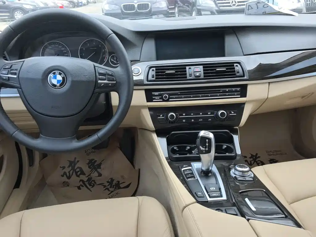 BMW 5 Series 2012 — фото 8