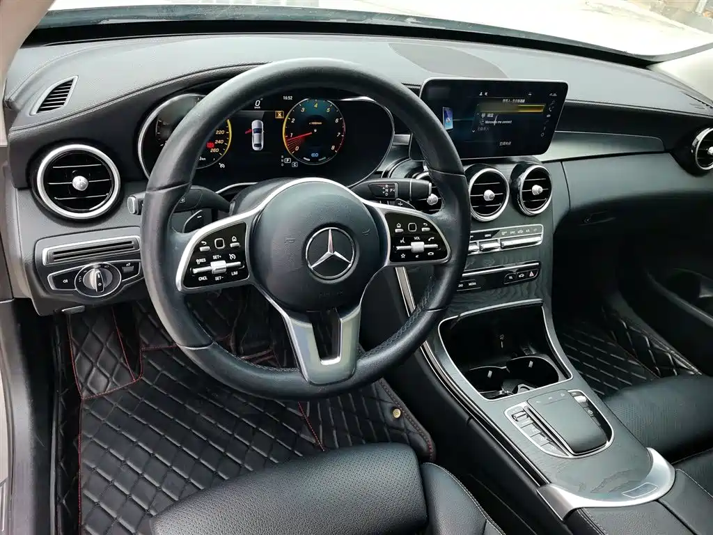 Mercedes-Benz C-Class 2019 — фото 6