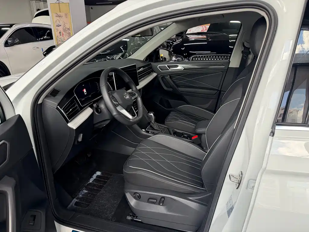 Volkswagen Tiguan L 2025