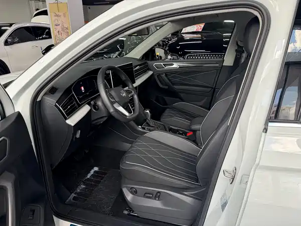 Volkswagen Tiguan L 2025