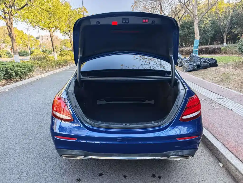 Mercedes-Benz E-Class 2020 — фото 7