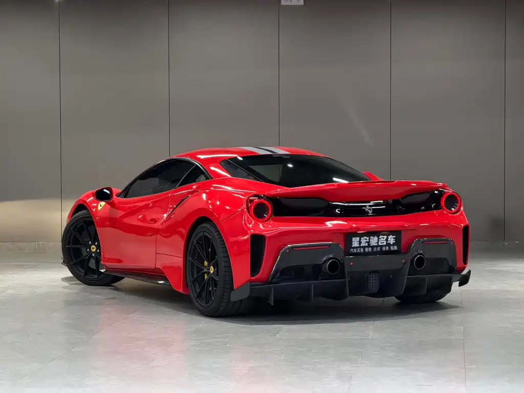 Ferrari 488 2017 — фото 11