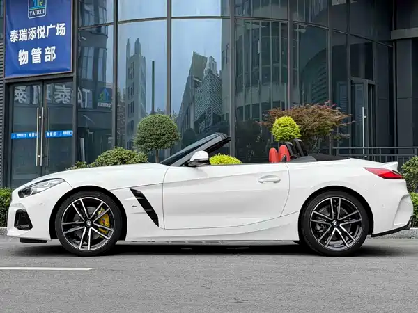 BMW Z4 2025