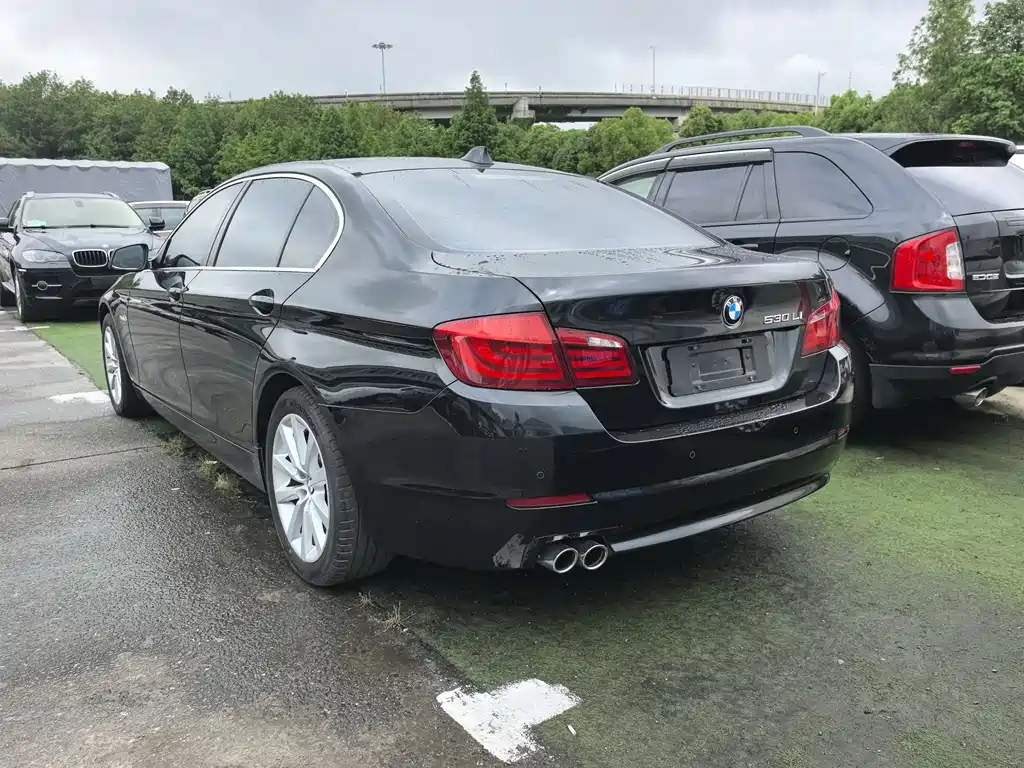 BMW 5 Series 2012 — фото 16