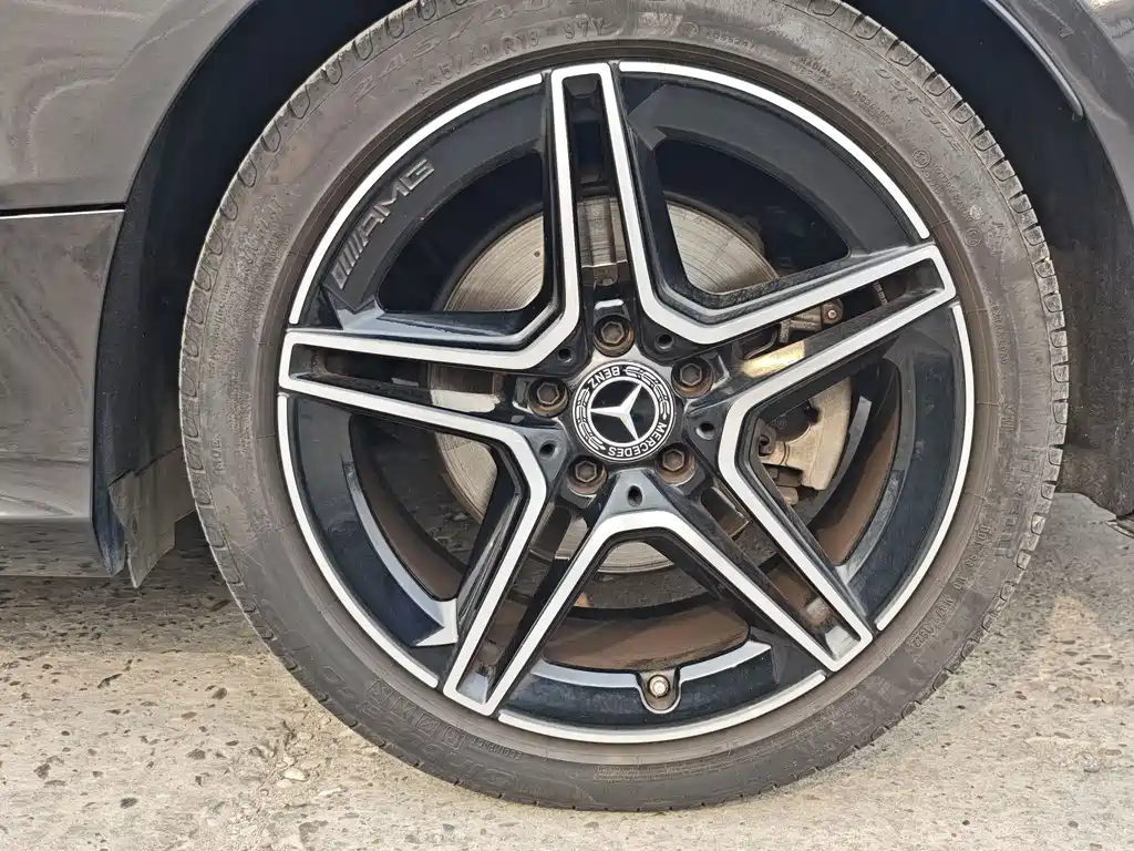 Mercedes-Benz C-Class 2023 — фото 18