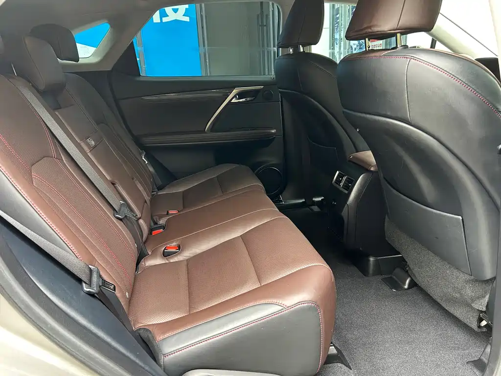 Lexus RX 2018 — фото 12