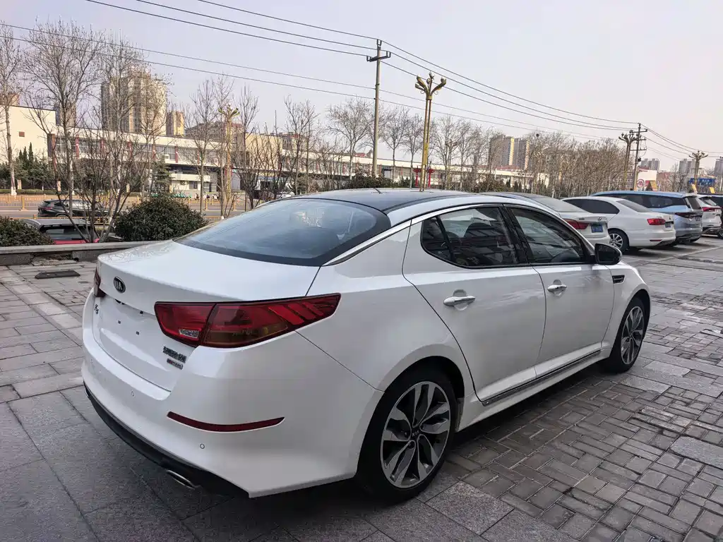 Kia K5 2015 — фото 9