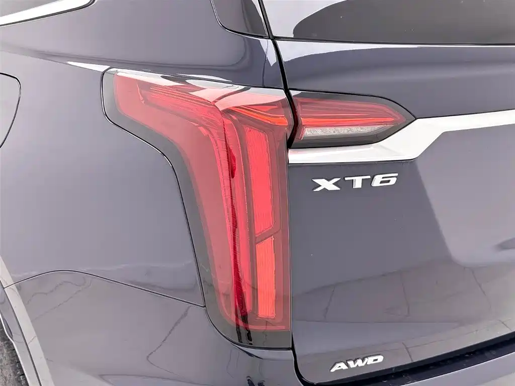 Cadillac XT6 2021 — фото 15